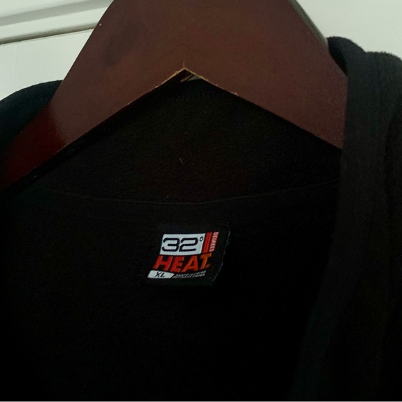 • [32 Degrees] 1/4 Button Fleece • - Picture 4 of 8